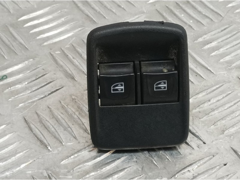 Recambio de mando elevalunas delantero izquierdo para dacia dokker ambiance referencia OEM IAM 254110431R  