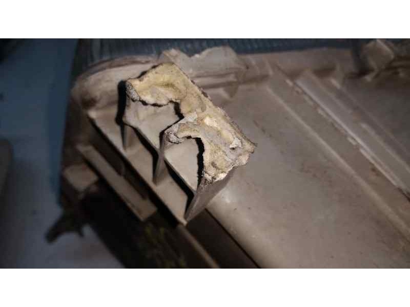 Recambio de faro izquierdo para renault clio i fase i+ii (b/c57) 1.2 alize referencia OEM IAM   TOCADO