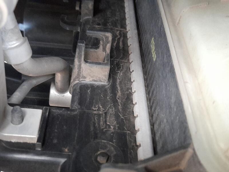 Recambio de radiador agua para kia soul ii (ps) 1.6 gdi referencia OEM IAM 25310A2000  