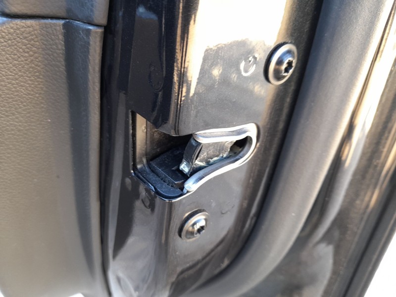 Recambio de cerradura puerta delantera derecha para chevrolet cruze hatchback (j305) 2.0 cdi referencia OEM IAM 13579515  