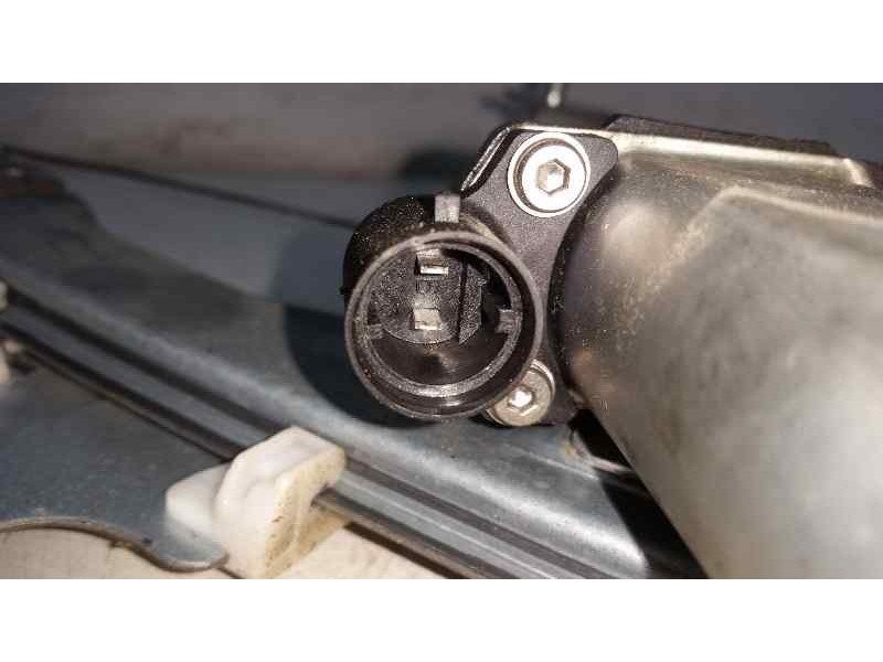 Recambio de elevalunas delantero derecho para dacia sandero ambiance referencia OEM IAM  2 PINS ELECTRICO