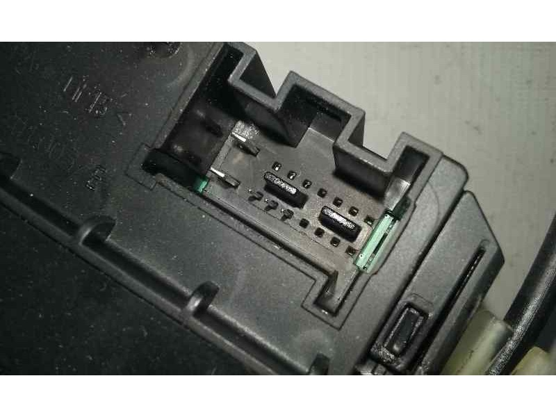 Recambio de elevalunas trasero derecho para volkswagen polo (6c1) comfortline bluemotion referencia OEM IAM 6R0959812AA 5 PINS E