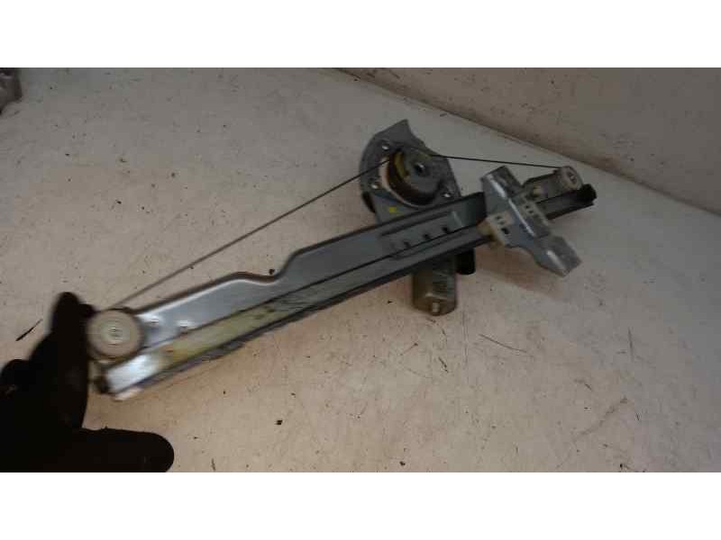 Recambio de elevalunas delantero derecho para dacia sandero ambiance referencia OEM IAM  2 PINS ELECTRICO