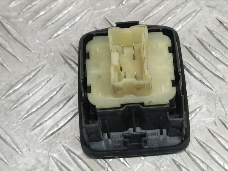 Recambio de mando elevalunas delantero izquierdo para dacia dokker ambiance referencia OEM IAM 254110431R  