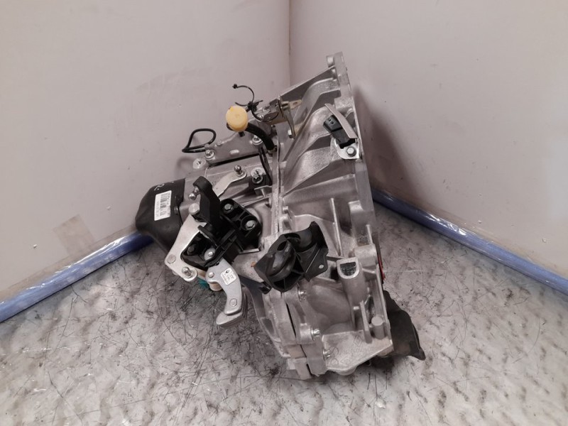 Recambio de caja cambios para renault clio v business referencia OEM IAM JH3925 R015432 5VELOCIDADES