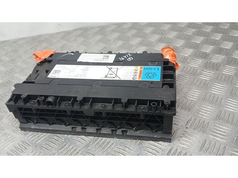 Recambio de bateria para ford focus st-line referencia OEM IAM LX7A10OB759AE BOSCH 044200503A