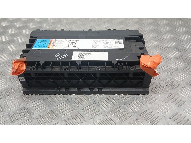 Recambio de bateria para ford focus st-line referencia OEM IAM LX7A10OB759AE BOSCH 044200503A