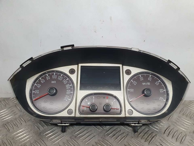 Recambio de cuadro instrumentos para lancia musa (184) platino referencia OEM IAM 6JSCRLI9H  PATA ROTA