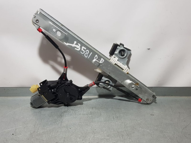 Recambio de elevalunas delantero derecho para ford fiesta (cb1) trend referencia OEM IAM 8A6114553A  ELECTRICO 2 PINS