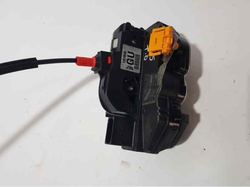 Recambio de cerradura puerta trasera derecha para opel zafira tourer excellence referencia OEM IAM 13579566  