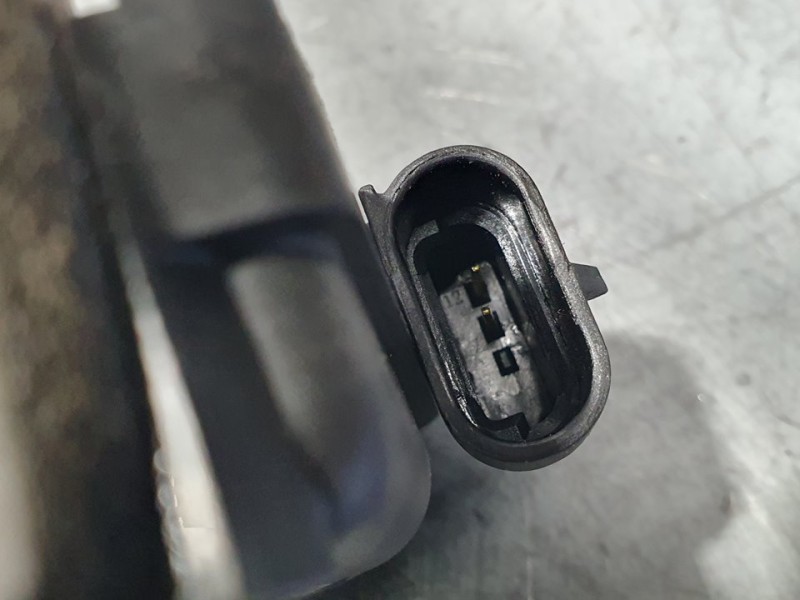 Recambio de cerradura puerta delantera izquierda para maxus e-deliver 9 l2 h1 referencia OEM IAM 16893202  2 PINES