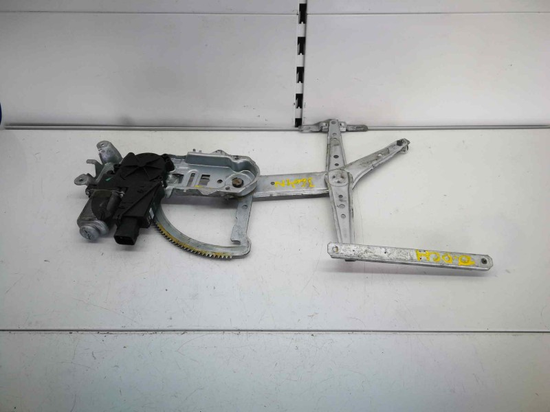 Recambio de elevalunas delantero derecho para opel corsa c 1.3 16v cdti cat (z 13 dt / ln9) referencia OEM IAM 13173074  6 PINS