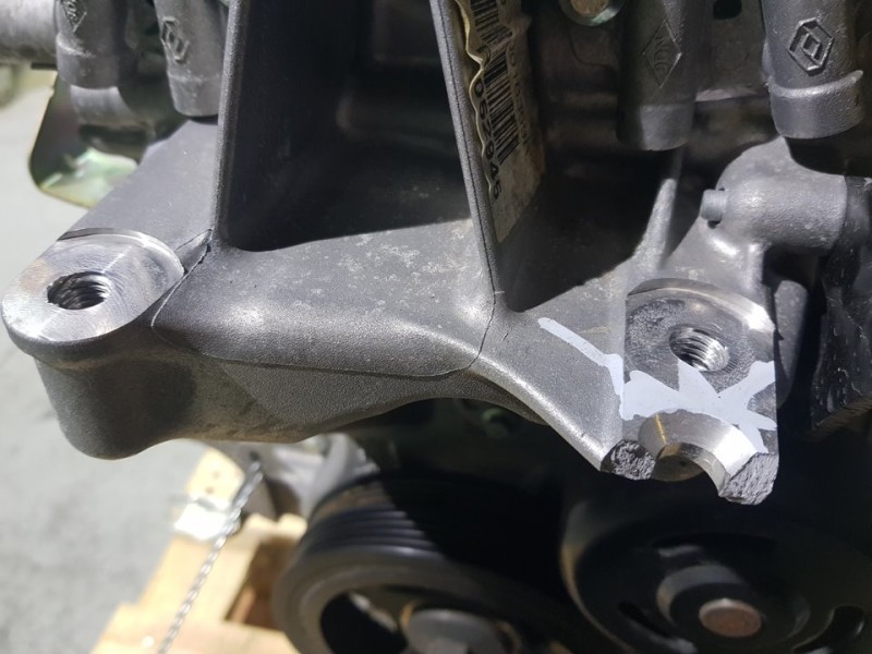 Recambio de motor completo para renault clio v business referencia OEM IAM B4D409 R052945 SOPORTE TAPA DISTRIBUCION ROTO