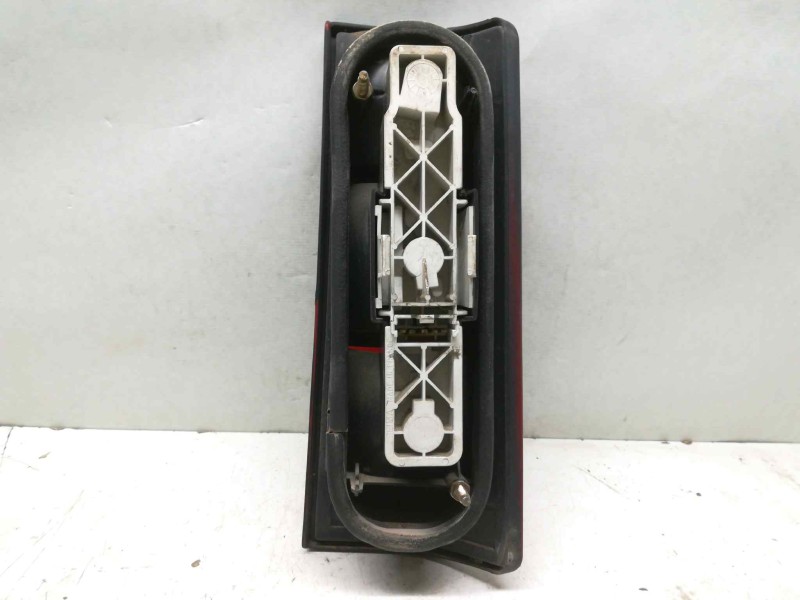 Recambio de piloto trasero izquierdo para renault rapid/express (f40) 1.1 familiar (f401/40h) referencia OEM IAM   