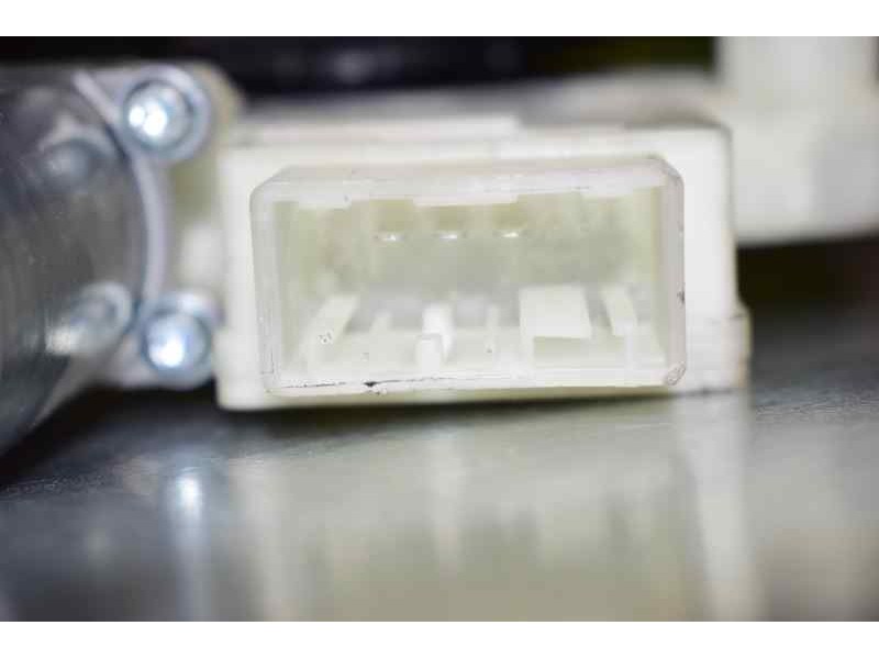 Recambio de elevalunas trasero izquierdo para skoda rapid style referencia OEM IAM  6 PINS ELECTRICO