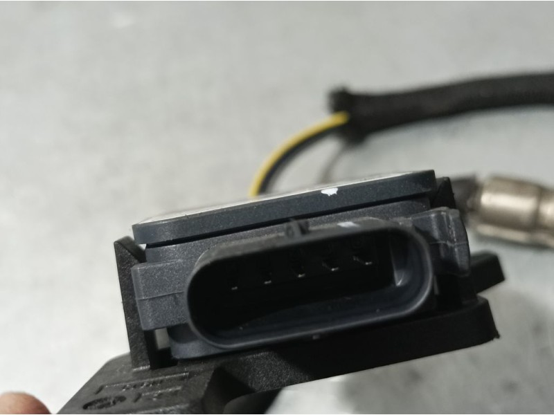 Recambio de sonda lambda para peugeot 5008 1.5 blue-hdi fap referencia OEM IAM 9830288780 0281008064065 BOSCH