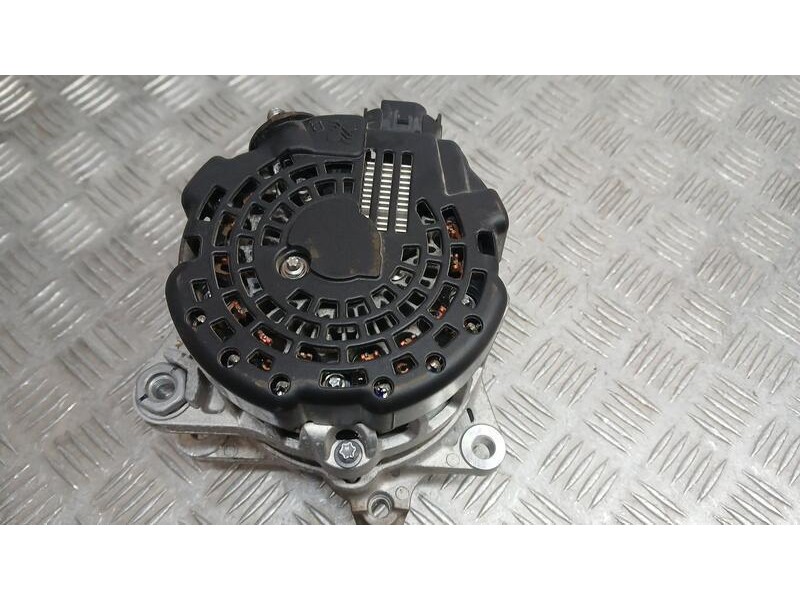 Recambio de alternador para kia rio (yb) attract referencia OEM IAM 3730007500 BORGWARNER 61008428