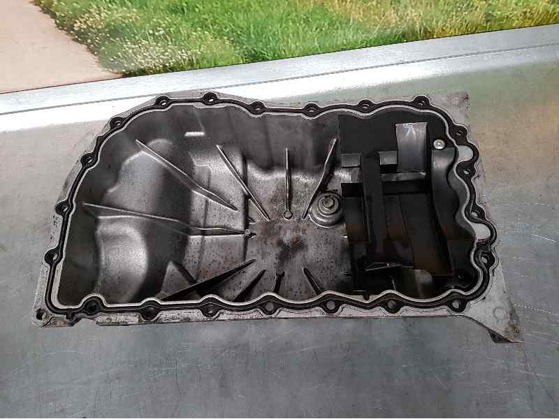 Recambio de carter para volvo s40 berlina 1.9 d referencia OEM IAM 7700111746  