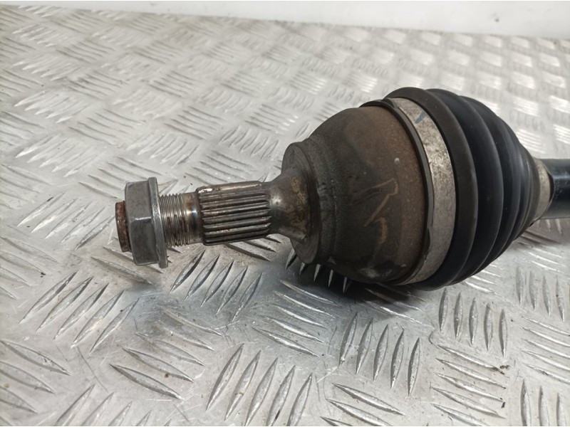 Recambio de transmision delantera derecha para citroën c3 feel referencia OEM IAM 9816028680  