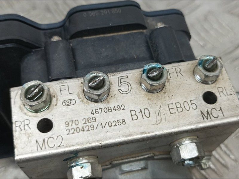 Recambio de abs para mitsubishi space star 120 kaiteki referencia OEM IAM 4670B492 970269 BOSCH