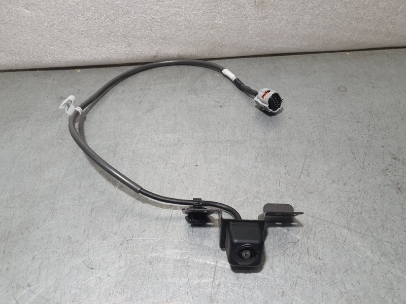 Recambio de camara vision trasera para mitsubishi space star 120 kaiteki referencia OEM IAM 8781A278  