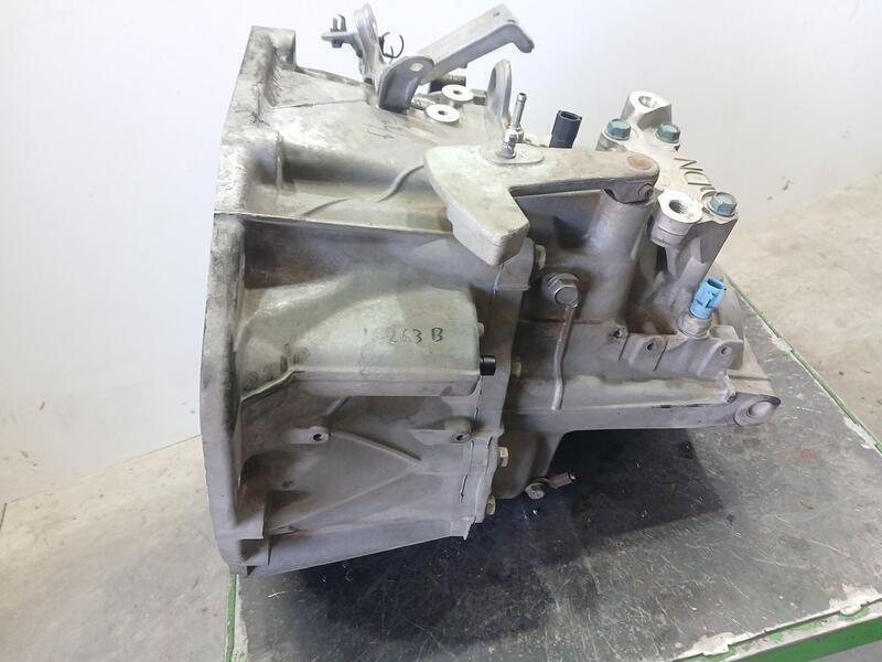 Recambio de caja cambios para nissan qashqai (j10) acenta referencia OEM IAM 32010JG70E  6VELOCIDADES