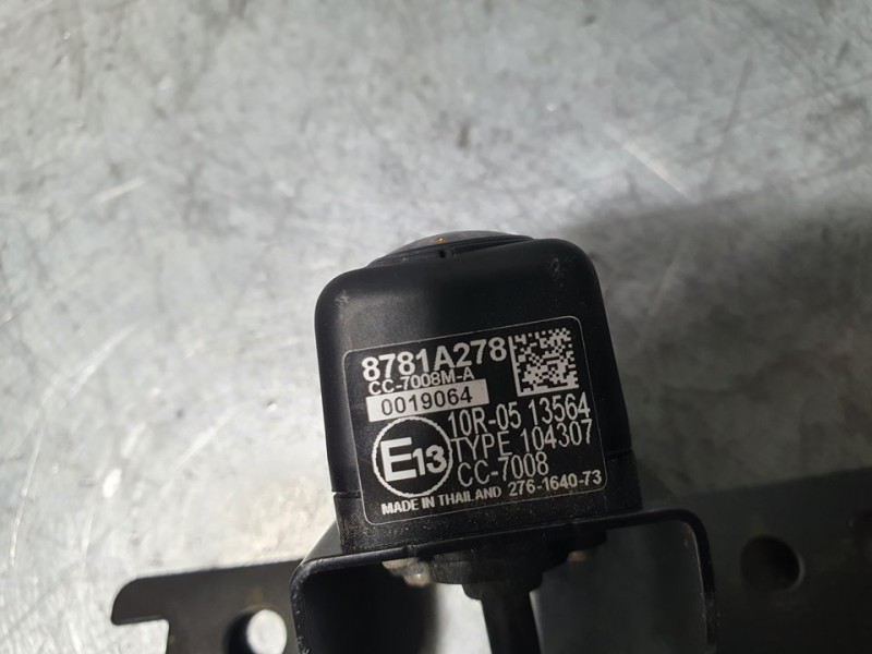 Recambio de camara vision trasera para mitsubishi space star 120 kaiteki referencia OEM IAM 8781A278  