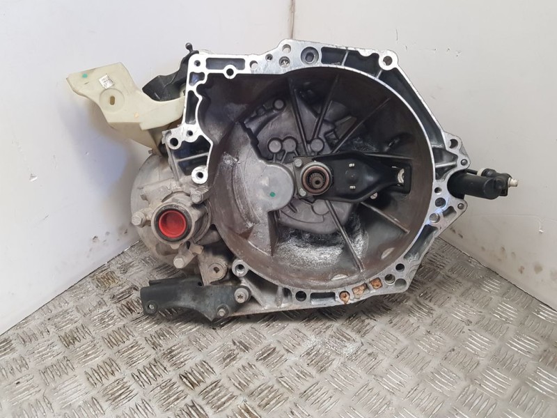 Recambio de caja cambios para citroën c3 attraction referencia OEM IAM 20ET31 8321478 5VELOCIDADES