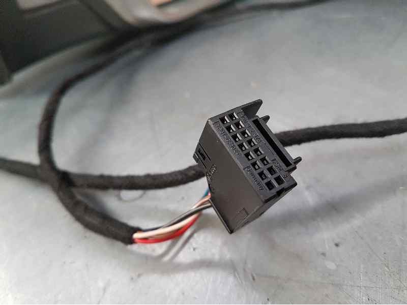 Recambio de retrovisor derecho para skoda octavia berlina (1z3) family referencia OEM IAM  6 CABLES ELECTRICO-TOCADO