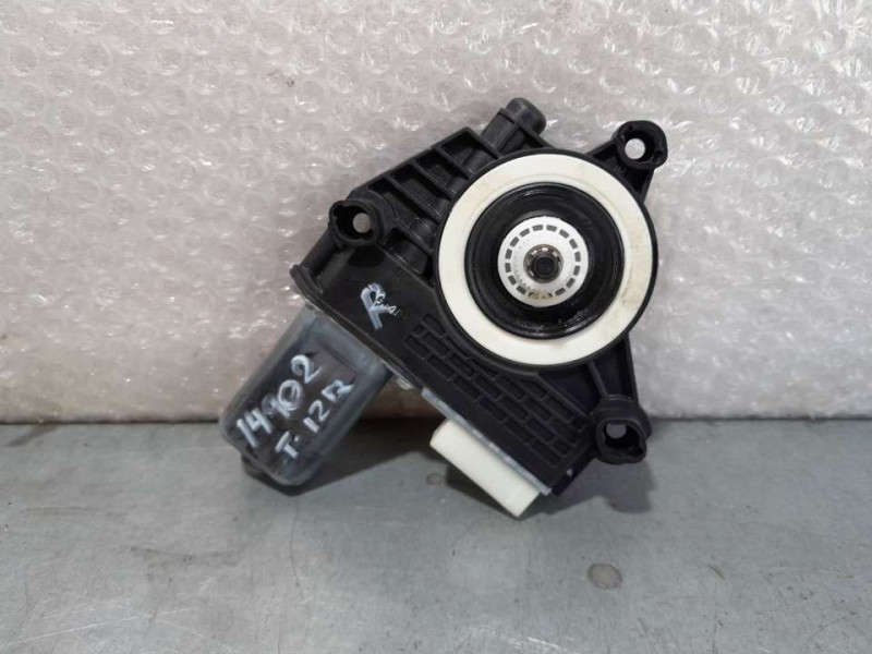 Recambio de motor elevalunas trasero izquierdo para bmw serie 1 lim. (f40) 118d referencia OEM IAM 1060026  6 PINES