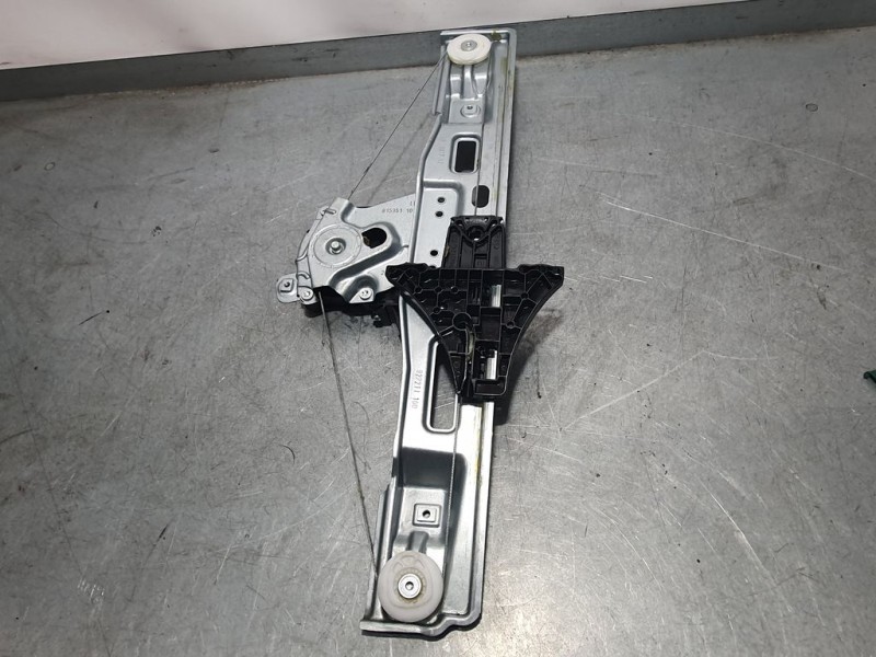 Recambio de elevalunas trasero izquierdo para opel zafira tourer excellence referencia OEM IAM 13260141 927207105 BROSE ELECTRIC