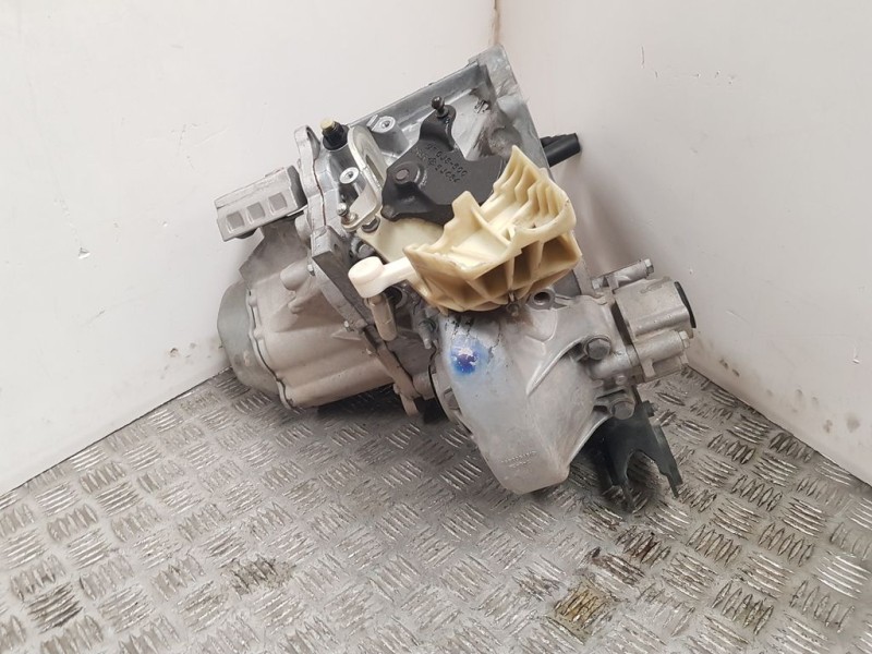 Recambio de caja cambios para citroën c3 attraction referencia OEM IAM 20ET31 8321478 5VELOCIDADES