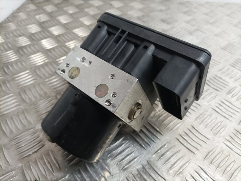 Recambio de abs para volvo v50 familiar 2.4 momentum referencia OEM IAM 4N512C405AD 10020601224 ATE