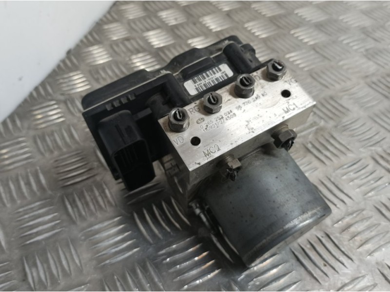 Recambio de abs para citroën c4 lim. white attraction referencia OEM IAM 96770249080 0265252034 BOSCH