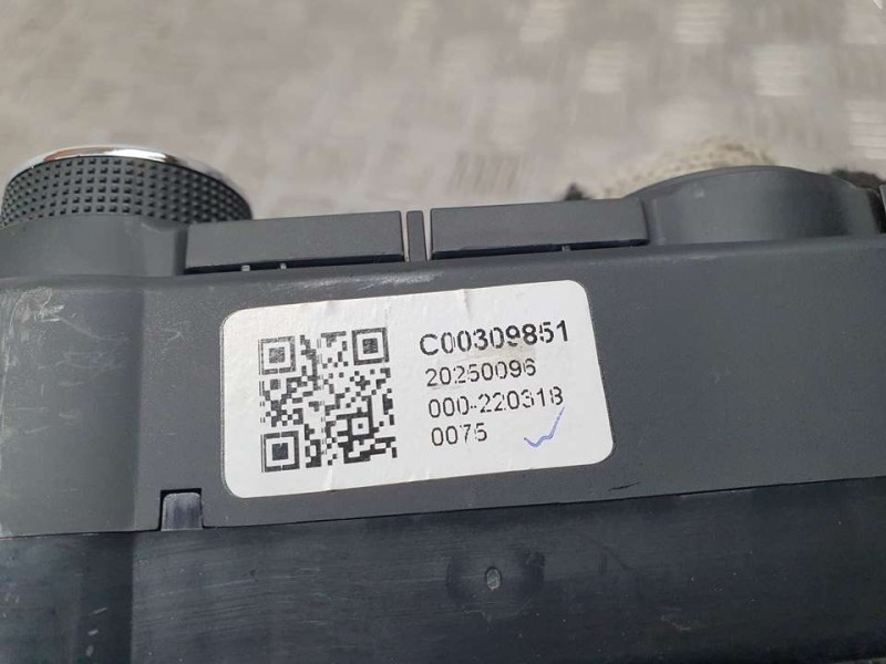 Recambio de mando calefaccion / aire acondicionado para maxus e-deliver 9 l2 h1 referencia OEM IAM C00309851 20250096 