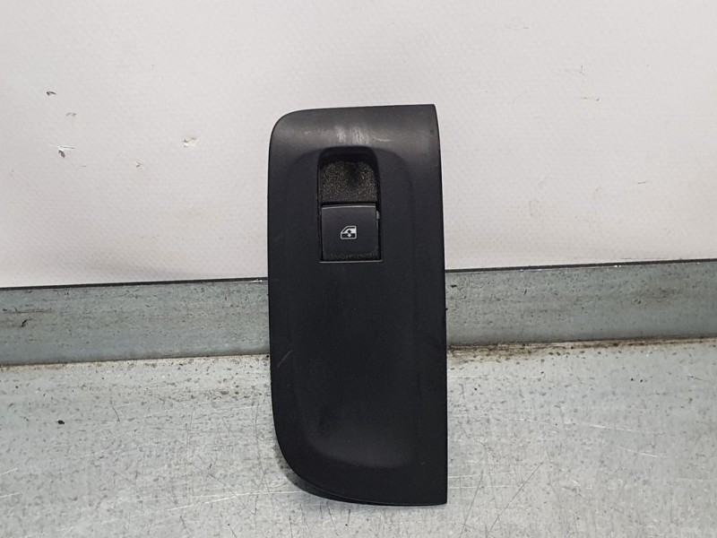 Recambio de mando elevalunas delantero derecho para opel zafira tourer excellence referencia OEM IAM 2915102  