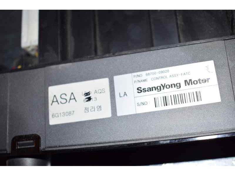 Recambio de mando climatizador para ssangyong kyron 200 xdi sport referencia OEM IAM 6870009020 6G13087 