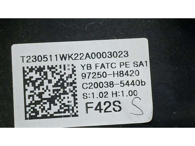 Recambio de mando climatizador para kia rio (yb) attract referencia OEM IAM 97250H8420  C200675440B