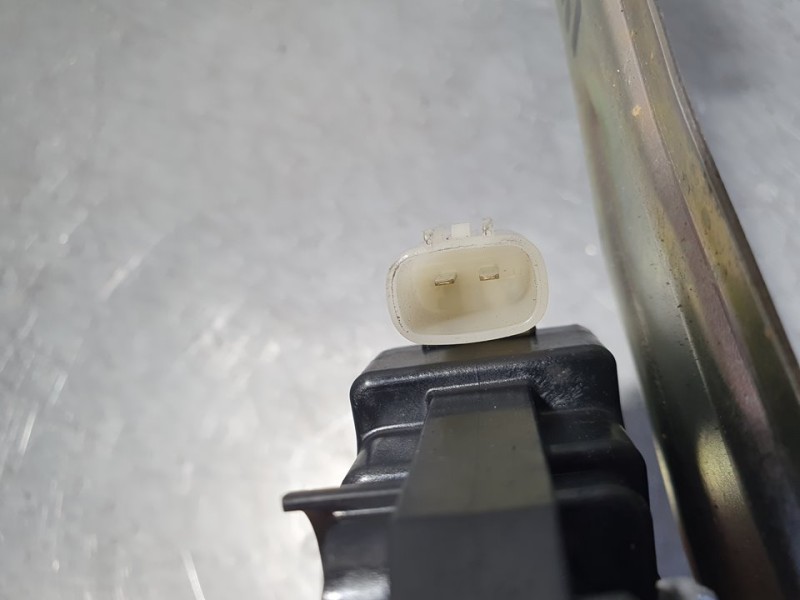 Recambio de elevalunas trasero derecho para mitsubishi space star 120 kaiteki referencia OEM IAM SIN REF  ELECTRICO 2 PINES