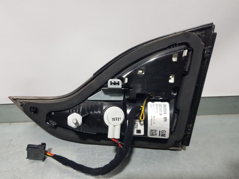 Recambio de piloto trasero izquierdo para opel zafira tourer excellence referencia OEM IAM 39028599 428448700 INTERIOR