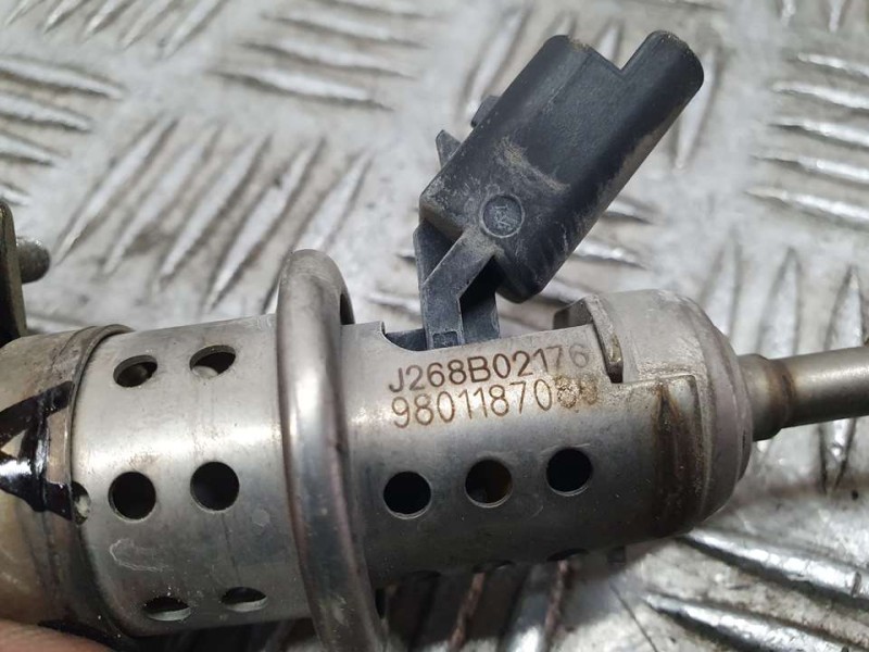 Recambio de inyector adblue para peugeot 5008 gt referencia OEM IAM 9801187080 J268B02176 