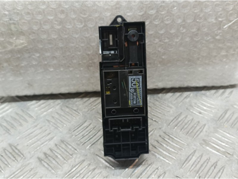 Recambio de mando elevalunas delantero izquierdo para mitsubishi space star 120 kaiteki referencia OEM IAM 8608A503 2432T17AN 