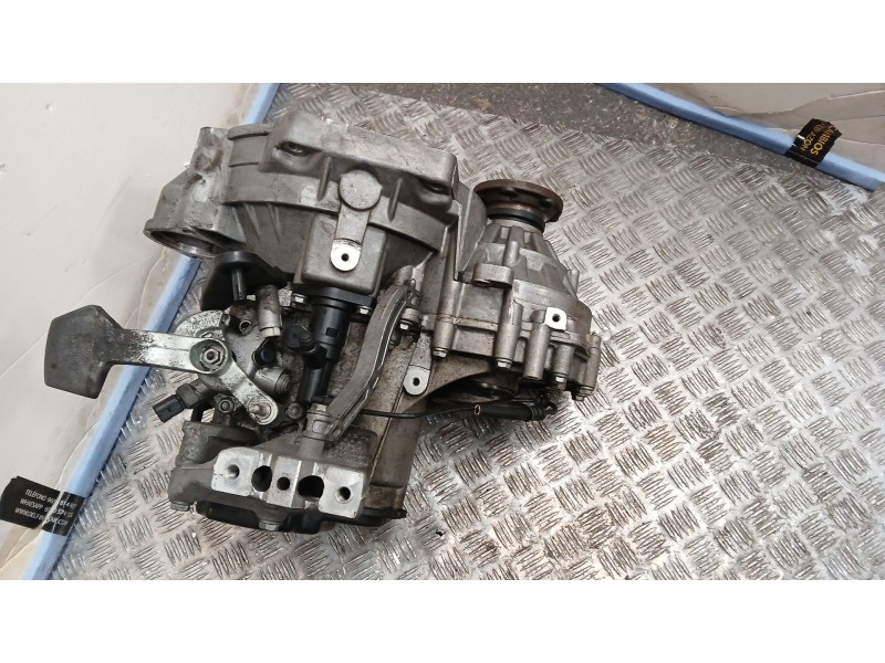 Recambio de caja cambios para volkswagen golf vi (5k1) 1.6 tdi referencia OEM IAM LUB 300511 5VELOCIDADES
