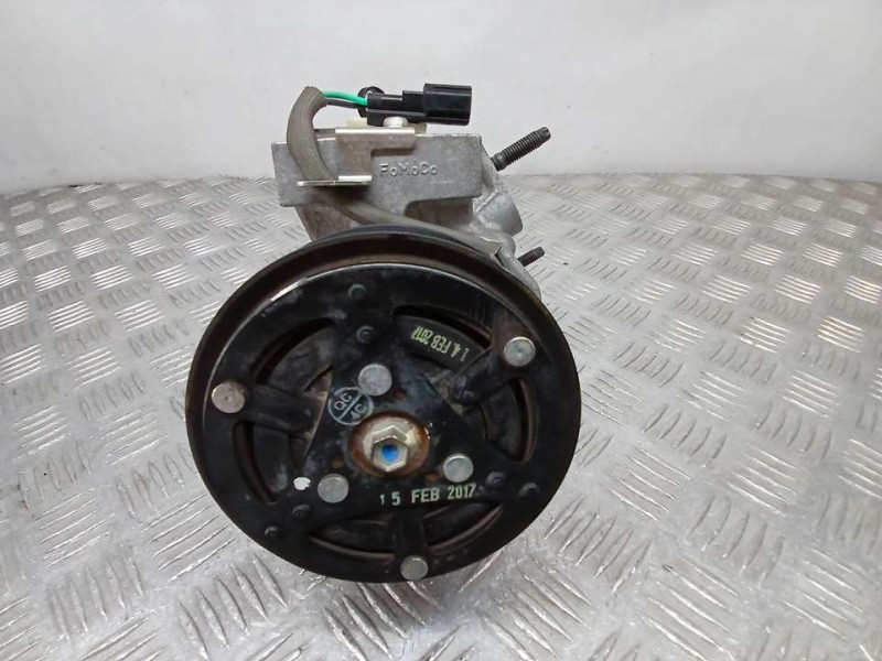 Recambio de compresor aire acondicionado para ford fiesta (ce1) trend referencia OEM IAM H1BH19D629CA 02U00487 