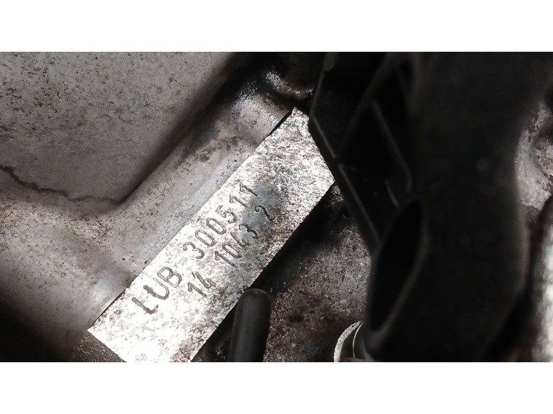 Recambio de caja cambios para volkswagen golf vi (5k1) 1.6 tdi referencia OEM IAM LUB 300511 5VELOCIDADES