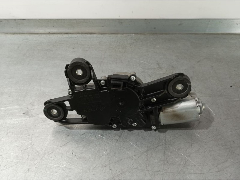 Recambio de motor limpia trasero para ford kuga (cbv) trend referencia OEM IAM 8V4117K441AC 0390201208 BOSCH