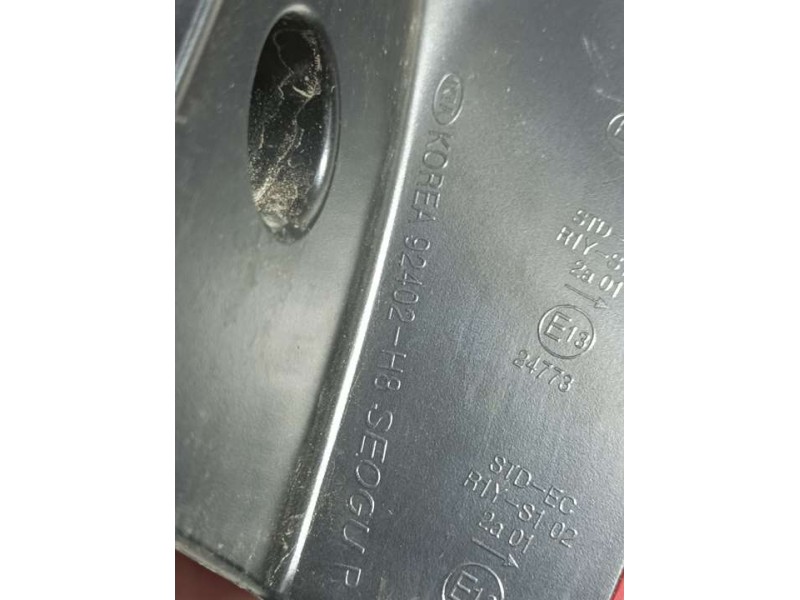 Recambio de piloto trasero derecho para kia rio (yb) attract referencia OEM IAM 92402H8  EXTERIOR ROZADO