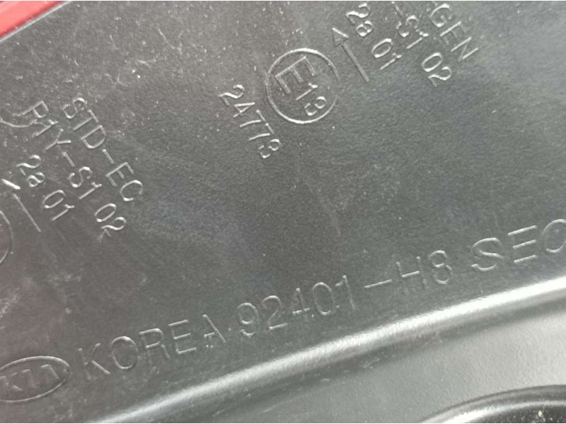 Recambio de piloto trasero izquierdo para kia rio (yb) attract referencia OEM IAM 92401H8  EXTERIOR