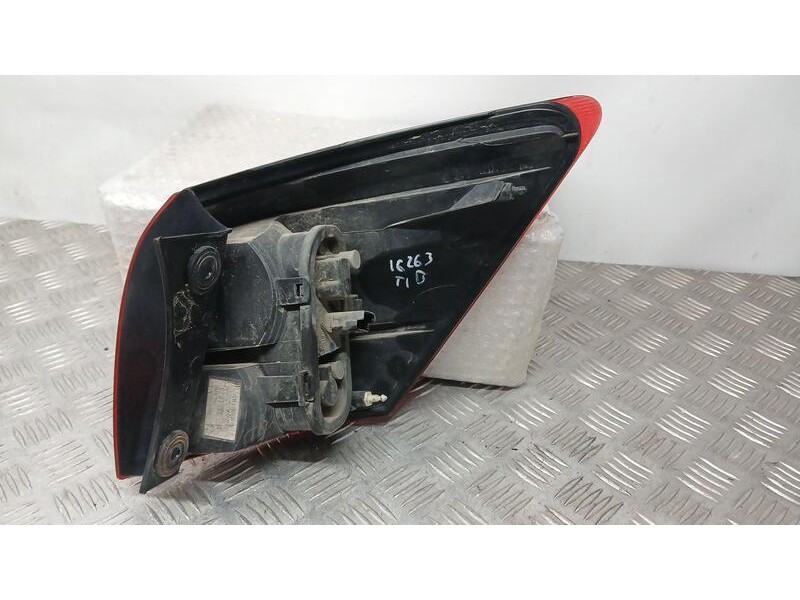 Recambio de piloto trasero izquierdo para nissan qashqai (j10) acenta referencia OEM IAM 26555EY00A  