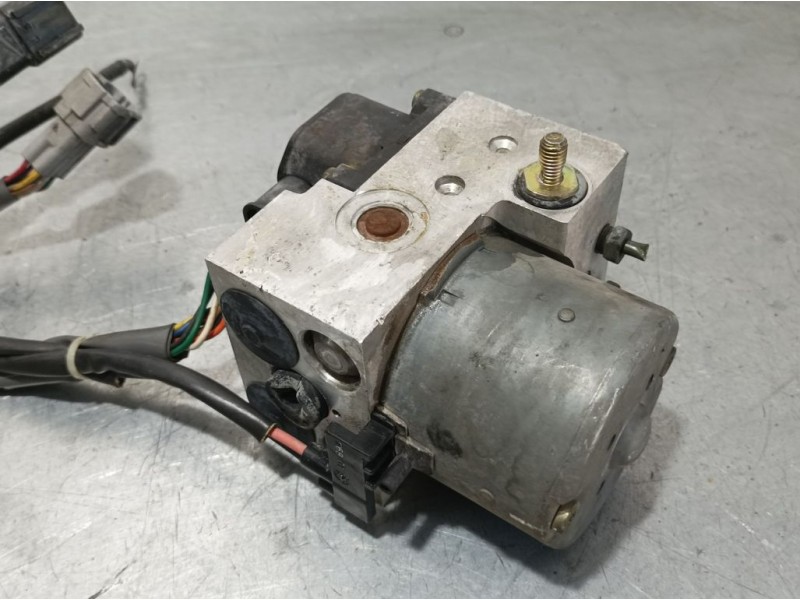 Recambio de abs para nissan primera berlina (p11) slx referencia OEM IAM 476002F000 0265214411 BOSCH